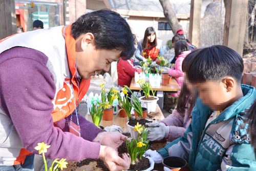 서울SOS지역아동복지센터와 함께 봄의 정원 가꾸기